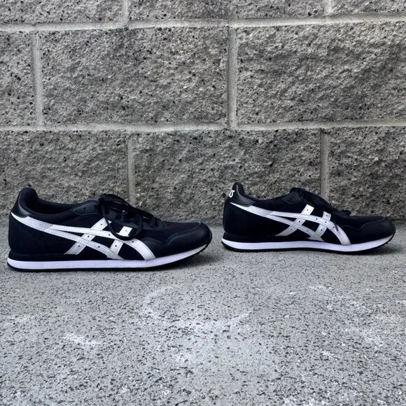 ASICS TIGER RUNNER Sneakers Mens 8.5 Womens 10 Unisex Black Retro Running Shoes - Picture 2 of 11